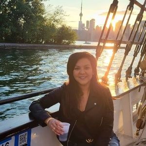 Meet your Posher, Monaca